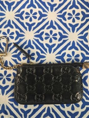Gucci Black Embossed Patent Leather Key Clasp Pouch with Gold Chain